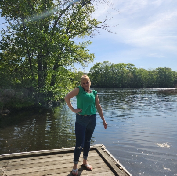 Meet your Posher, Jill - Picture 2 of 11